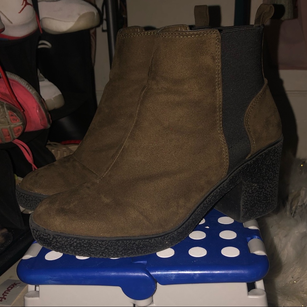 Cute booties (Chunky heel)